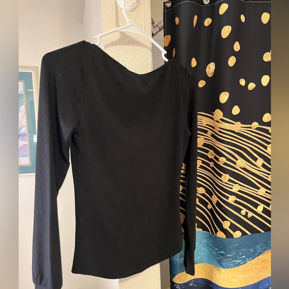 Elegant Black Women's Top new with tags